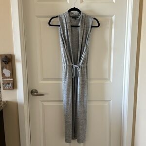 Womens Banana Republic Long Sweater Vest in Gray - Size Small